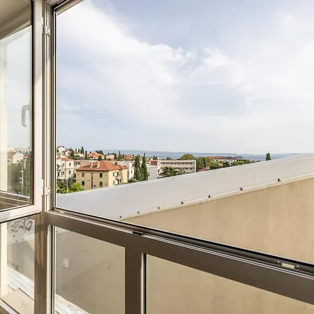 Le Blue, With Sea View Split